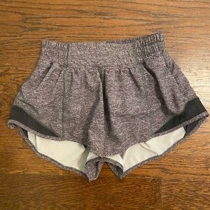 Lulu lemon hotty hot shorts 2.5”
